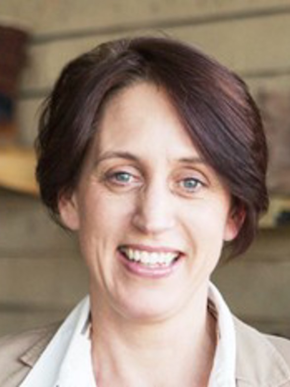 Helen Thompson head shot