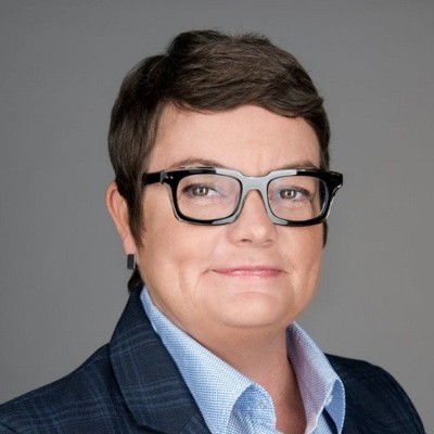 Kris Perry head shot