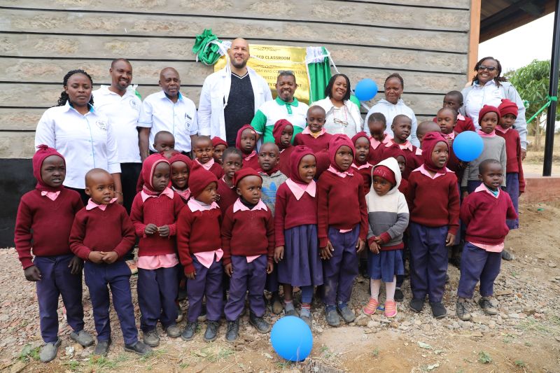 The Roberts visit schools made possible by their generous support.