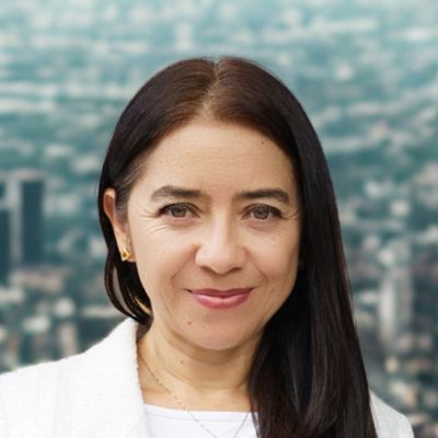 Cristina Barrera headshot