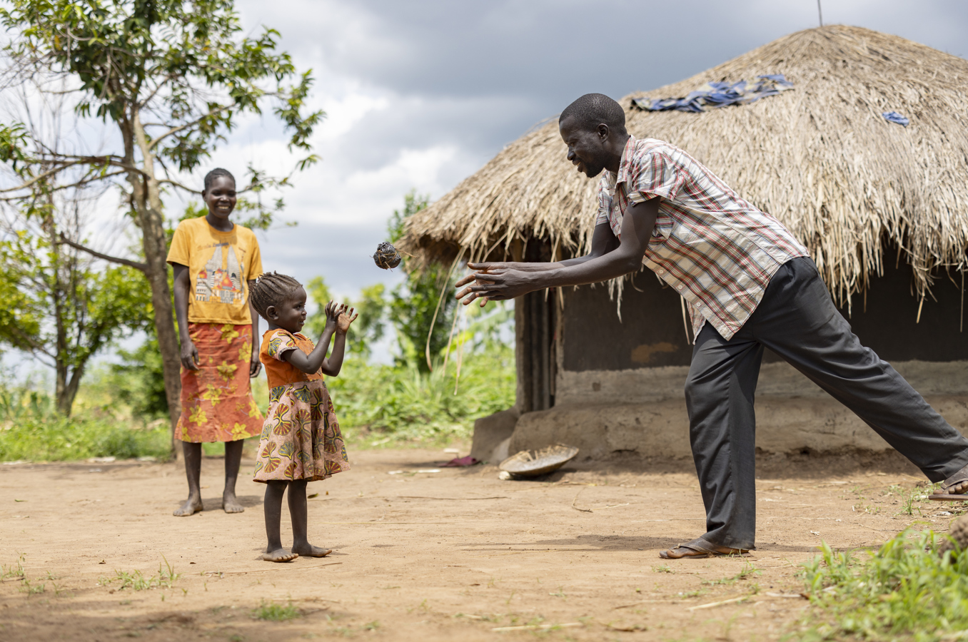 RS65807_2307_cfuganda0785